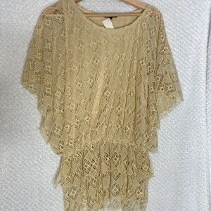 Panitti layered crochet look top